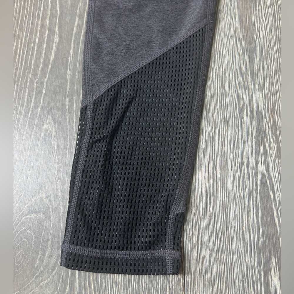 Z by Zella High Waisted Illustrious Charcoal Gray & black Mesh Leggings Sz Small - Picture 5 of 10